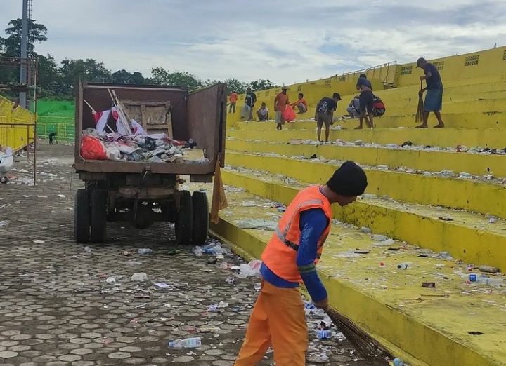Usai Pertandingan Semalam, Esok Pagi Stadion Gelora BJ Habibie Parepare Sudah Bersih
